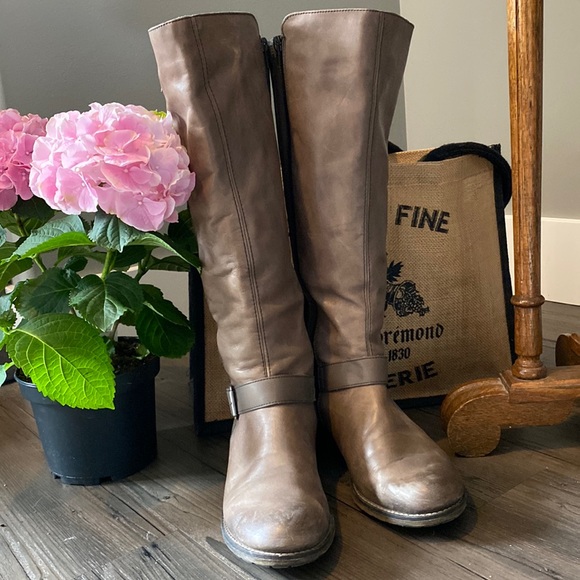 REMONTE - Picture 1 of 7